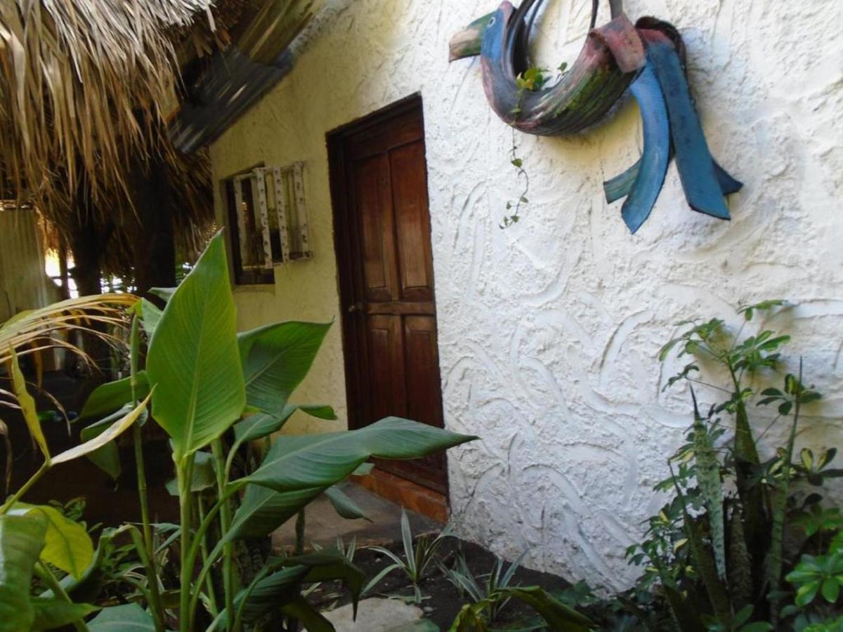 Marbella Eco Lodge Monterrico Dış mekan fotoğraf