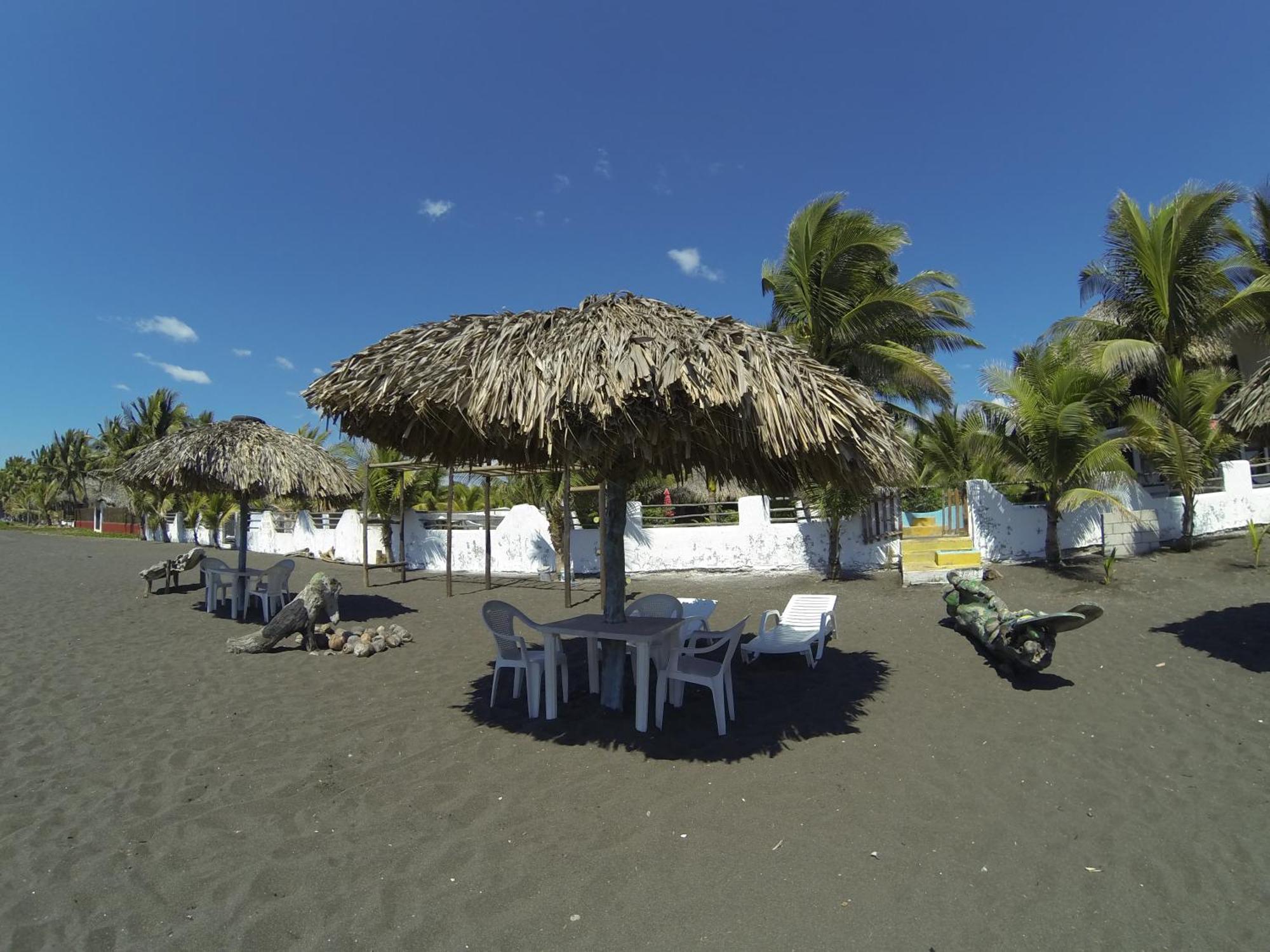 Marbella Eco Lodge Monterrico Dış mekan fotoğraf